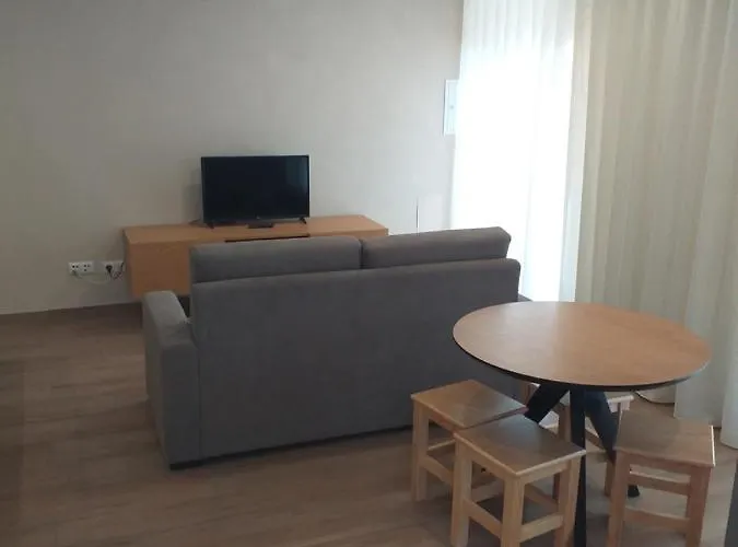 아파트 Sidro House